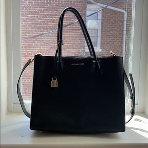 NEW MK tote!
